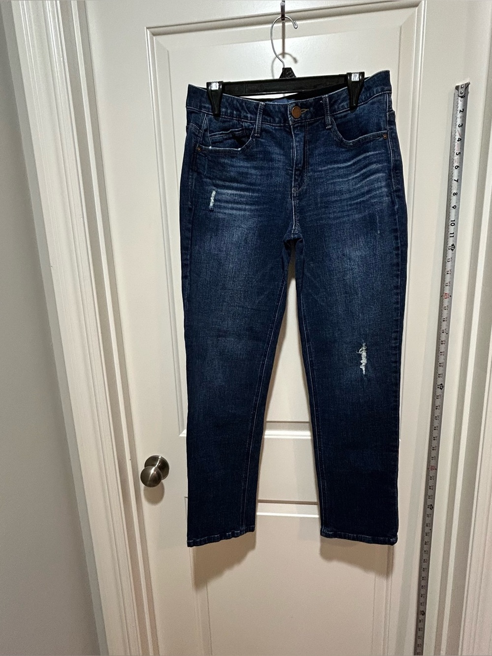 Democracy women’s size 8 Ab Solution Dark Blue Straight Leg Jeans light distress